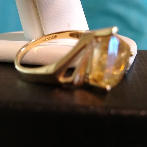 14K  Yellow Gold Citrine Ring - Picture 9 of 9